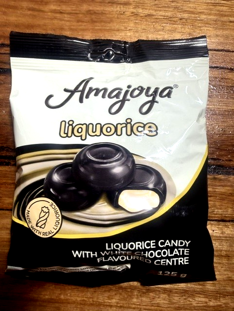 Amajoya Liquorice with white chocolate flavoured centre 125g